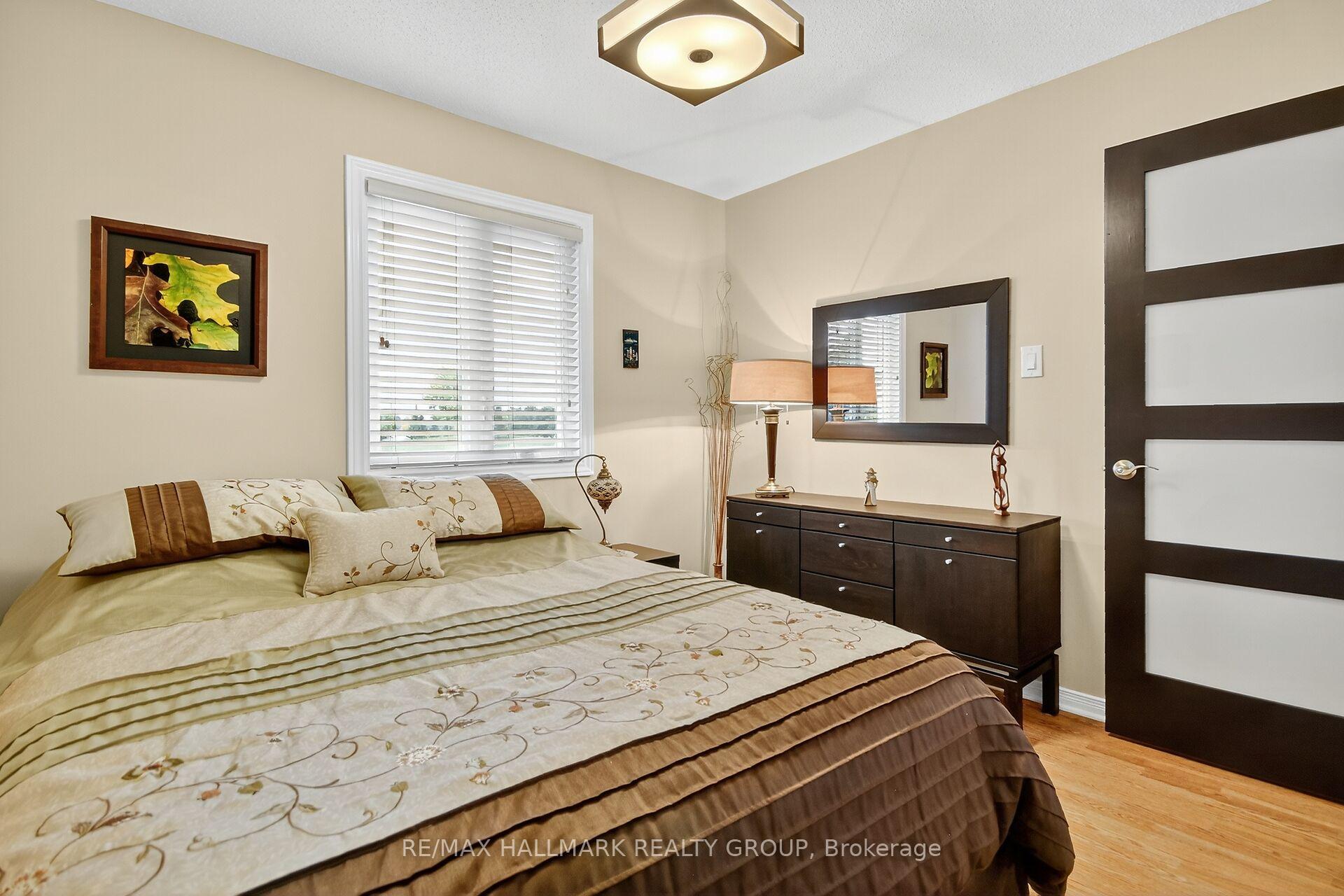 Photo 35 of 1415 Caravel Crescent, Ottawa, Bilberry Creek/Queenswood Heights — HOMEH