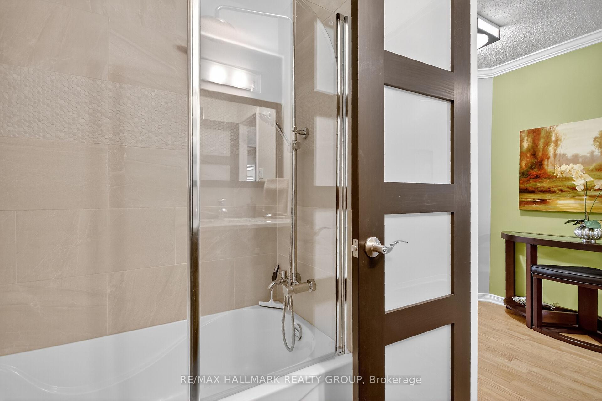 Photo 37 of 1415 Caravel Crescent, Ottawa, Bilberry Creek/Queenswood Heights — HOMEH