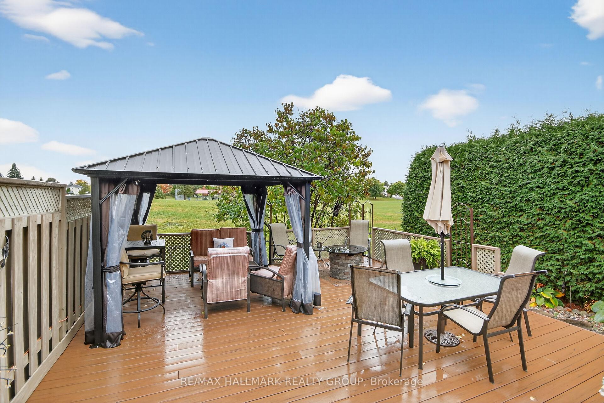 Photo 44 of 1415 Caravel Crescent, Ottawa, Bilberry Creek/Queenswood Heights — HOMEH
