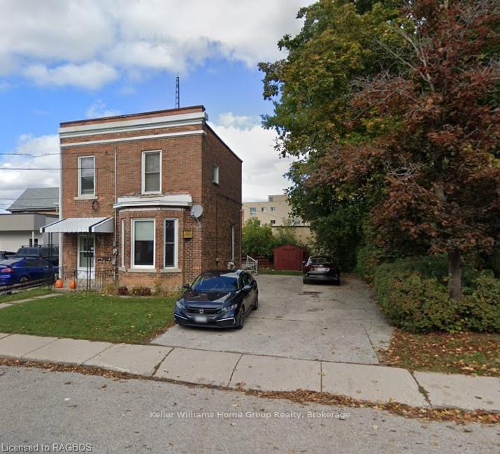 Front of 224 7th Street E