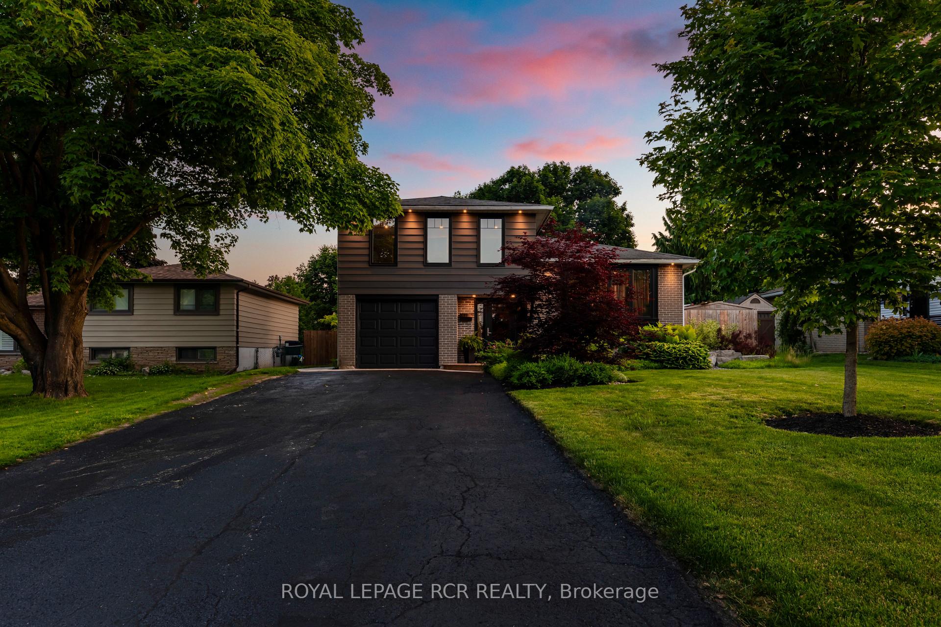 Front of 55 Rustic Crescent