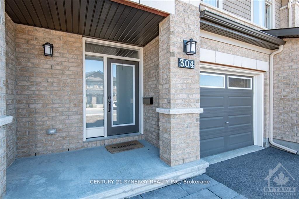 Photo 2 of 304 Melodie St Street, Ottawa, Mer Bleue/Bradley Estates/Anderson Park — HOMEH