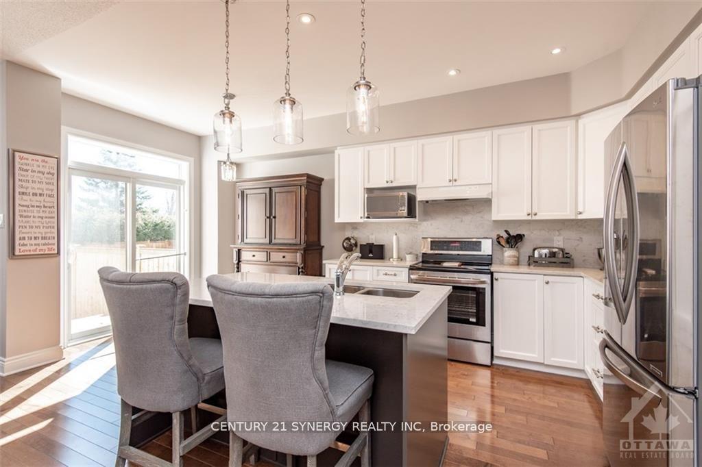 Photo 6 of 304 Melodie St Street, Ottawa, Mer Bleue/Bradley Estates/Anderson Park — HOMEH