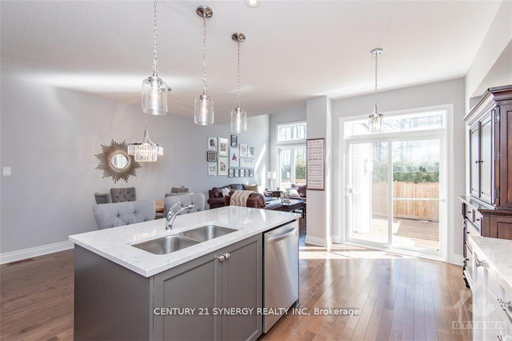 Photo 9 of 304 Melodie St Street, Ottawa, Mer Bleue/Bradley Estates/Anderson Park — HOMEH