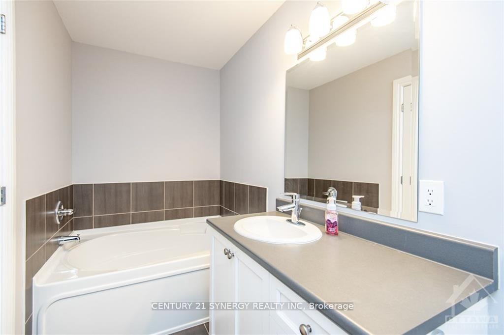 Photo 25 of 304 Melodie St Street, Ottawa, Mer Bleue/Bradley Estates/Anderson Park — HOMEH