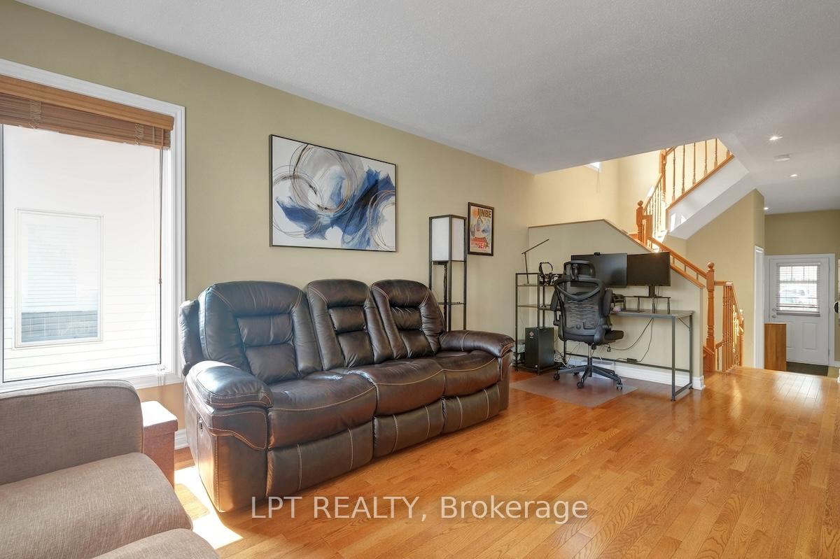 Photo 9 of 148 Waterfern Way, Ottawa, Avalon East — HOMEH