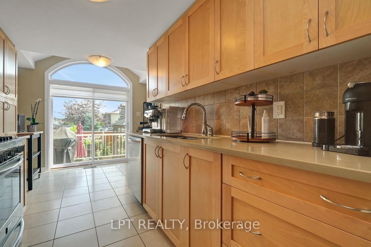 Photo 13 of 148 Waterfern Way, Ottawa, Avalon East — HOMEH