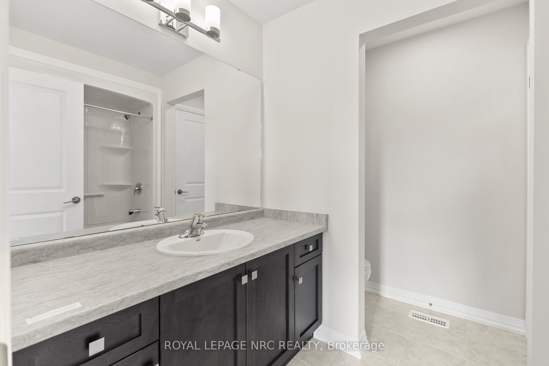 Photo 23 of 24 Samuel Avenue, Pelham, Fonthill — HOMEH