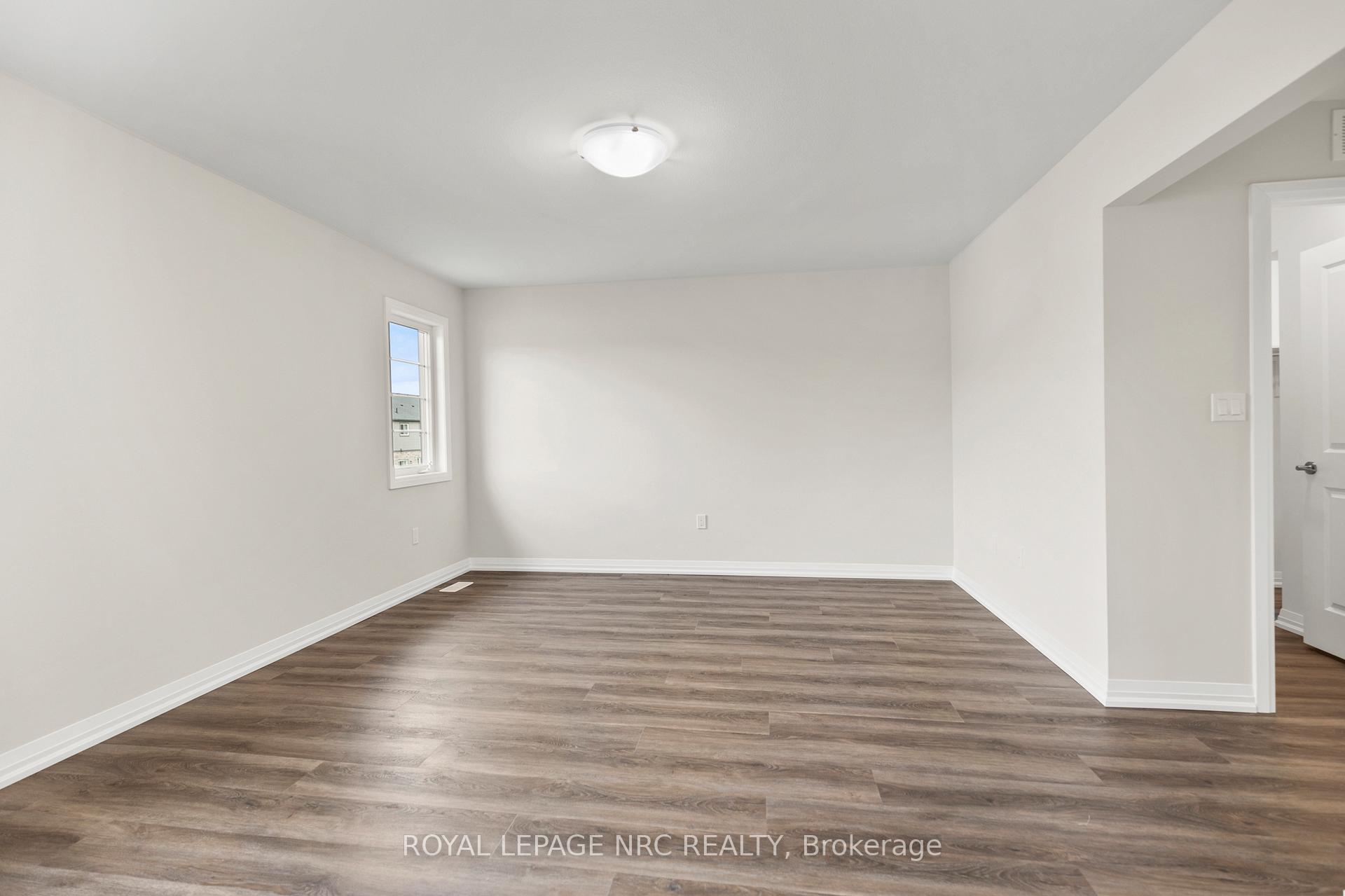 Photo 25 of 24 Samuel Avenue, Pelham, Fonthill — HOMEH