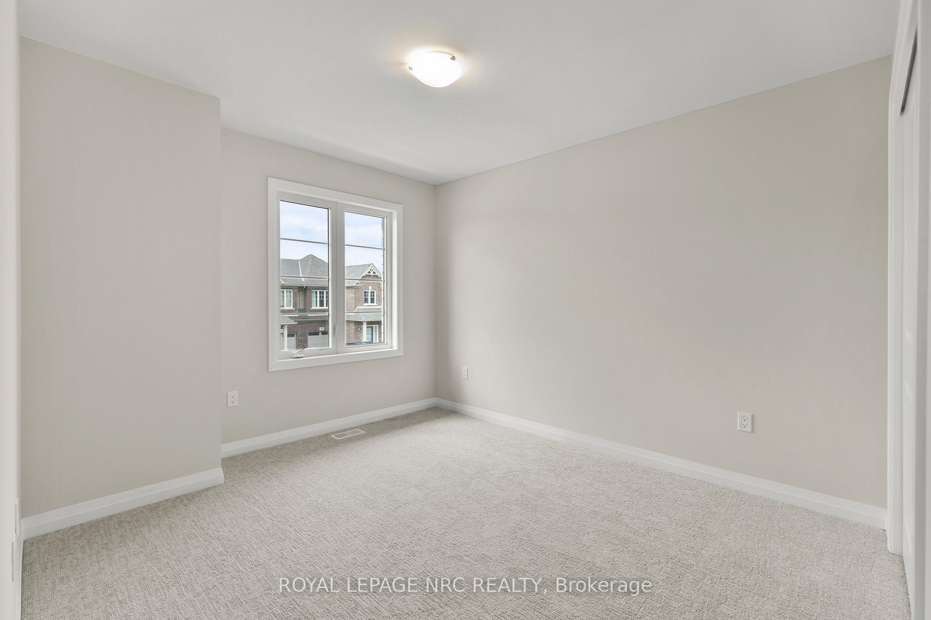 Photo 32 of 24 Samuel Avenue, Pelham, Fonthill — HOMEH