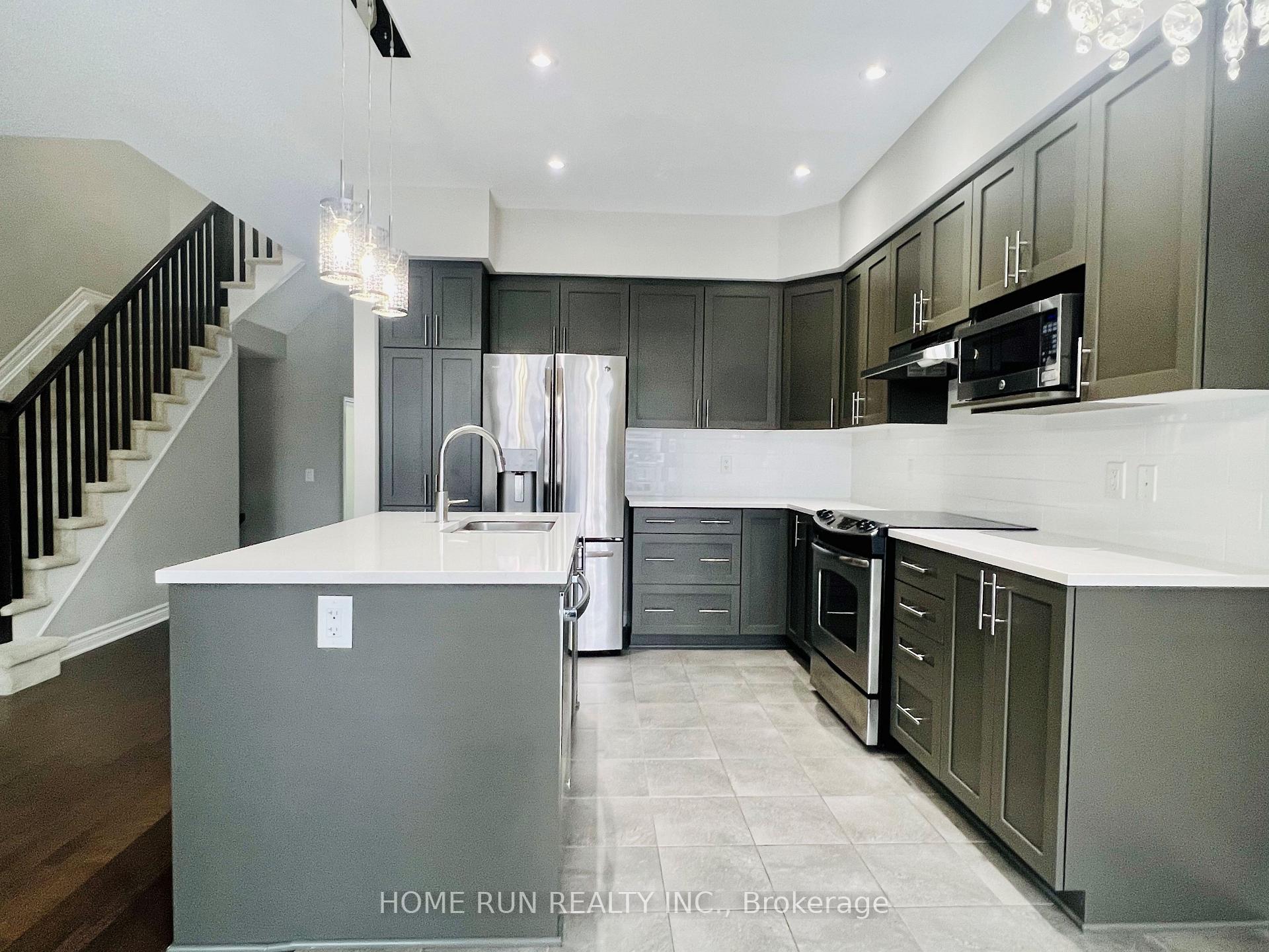 Photo 4 of 295 Shinleaf Crescent, Ottawa, Mer Bleue/Bradley Estates/Anderson Park — HOMEH