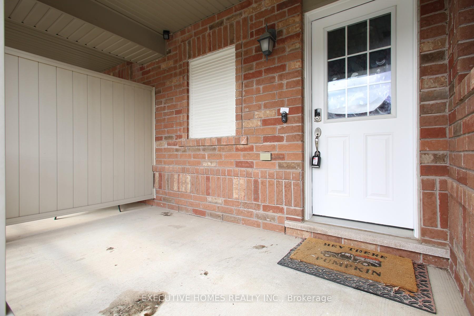 Photo 3 of 332 Chuchmach Close, Milton, Willmott — HOMEH