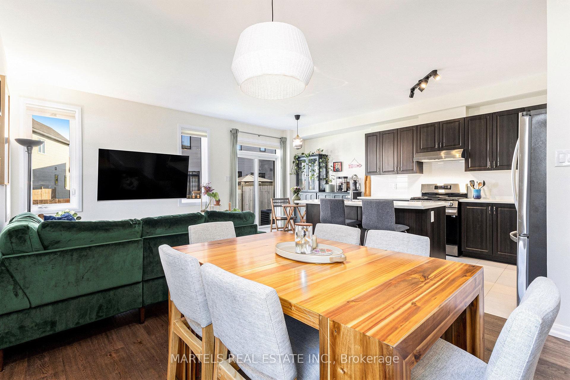 Photo 4 of 39 Watchim Street, Ottawa, Avalon East — HOMEH