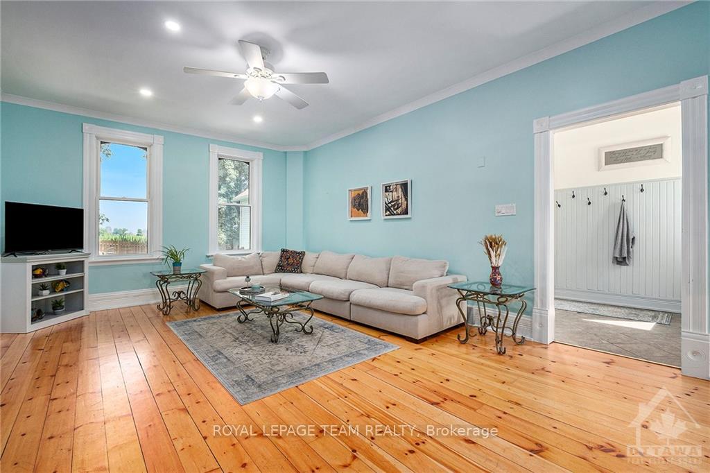 Photo 5 of 11520 Queen Street, North Dundas, North Dundas (Mountain) Twp — HOMEH