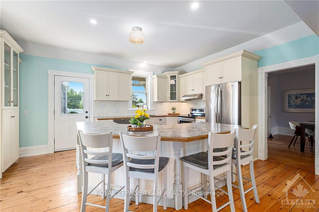 Photo 8 of 11520 Queen Street, North Dundas, North Dundas (Mountain) Twp — HOMEH