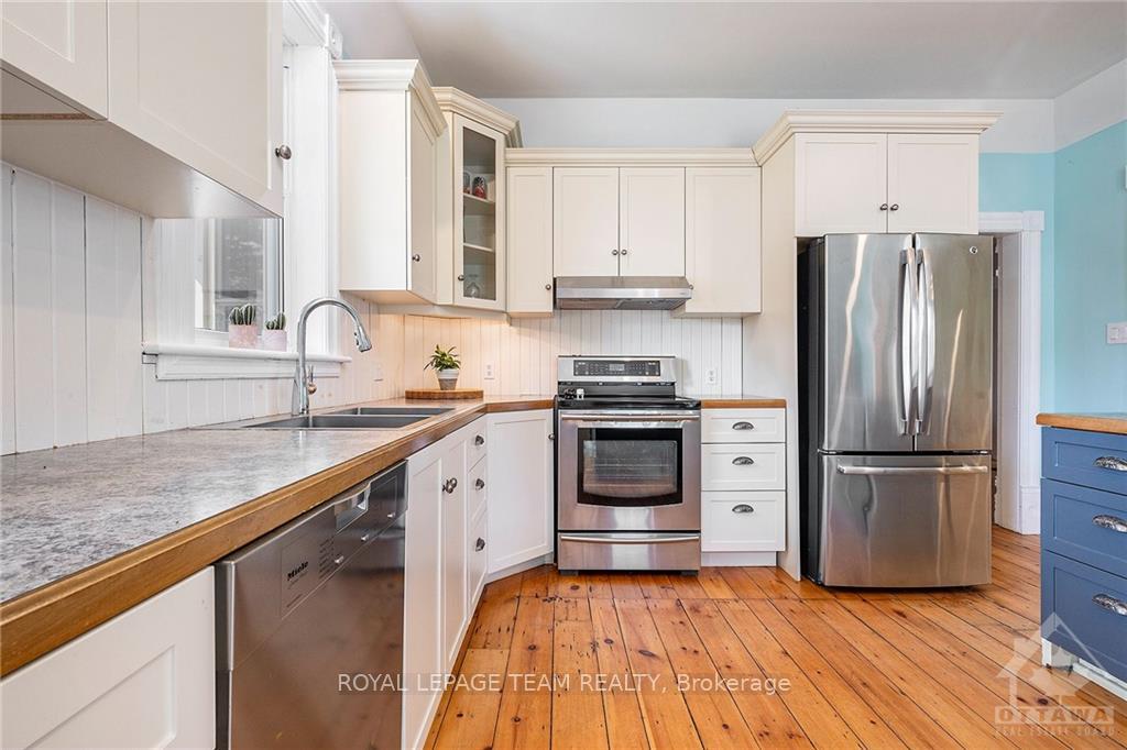 Photo 9 of 11520 Queen Street, North Dundas, North Dundas (Mountain) Twp — HOMEH