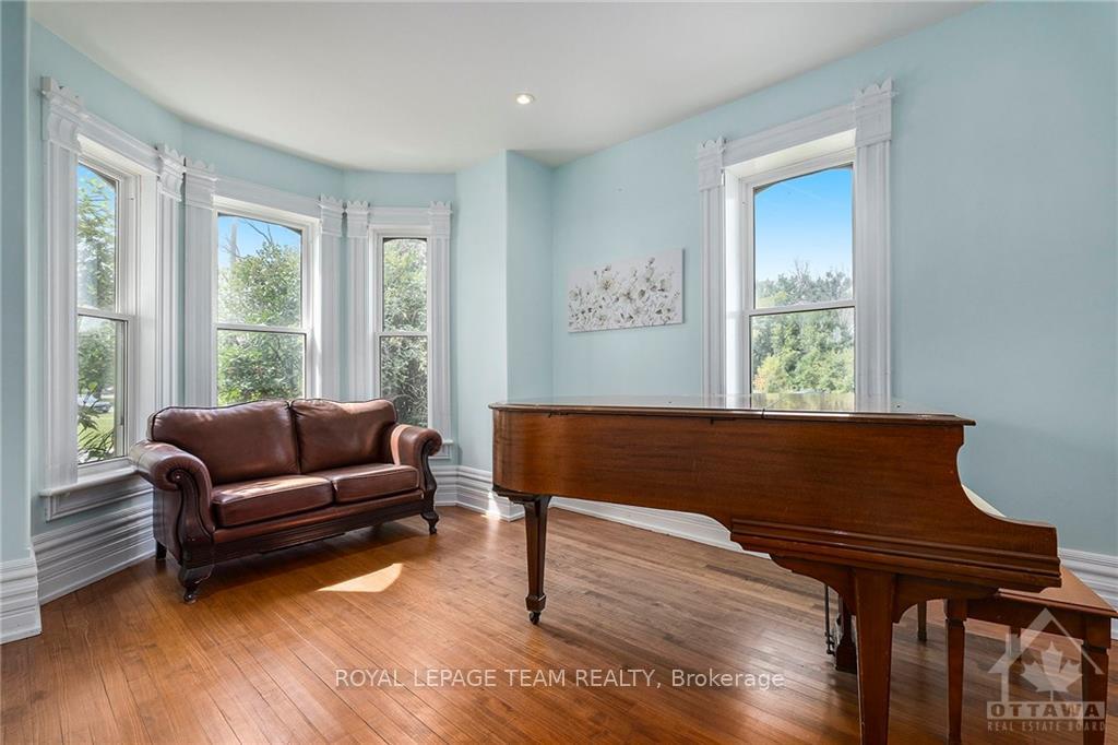 Photo 11 of 11520 Queen Street, North Dundas, North Dundas (Mountain) Twp — HOMEH