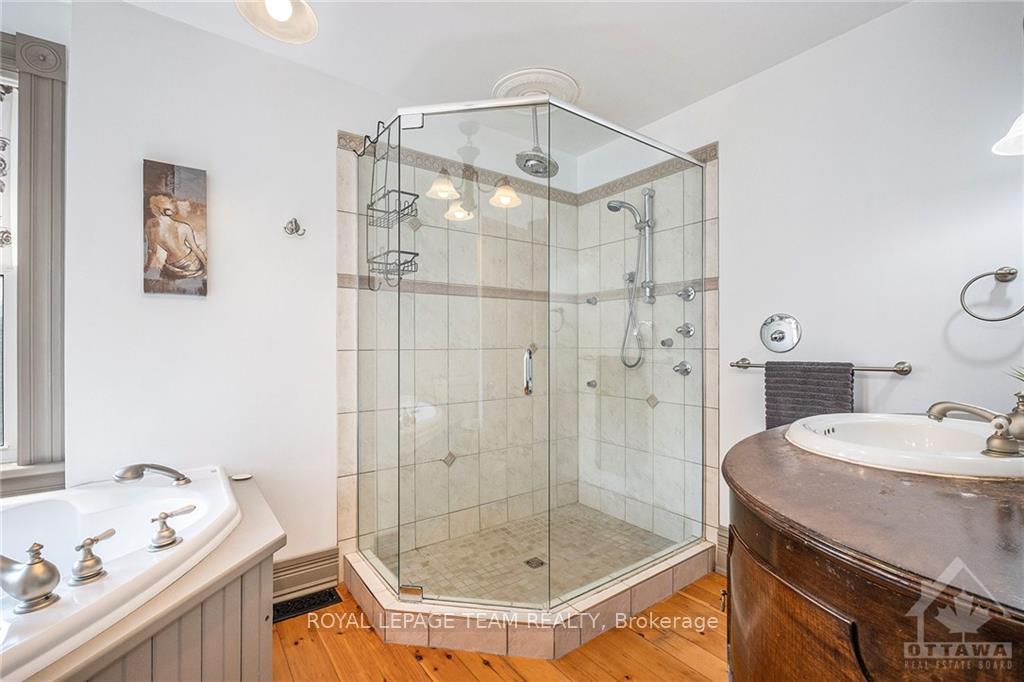 Photo 17 of 11520 Queen Street, North Dundas, North Dundas (Mountain) Twp — HOMEH