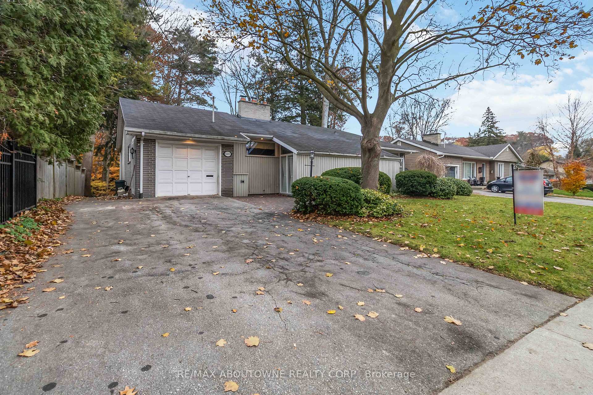 Photo 2 of 1410 Devon Road, Oakville, Morrison — HOMEH
