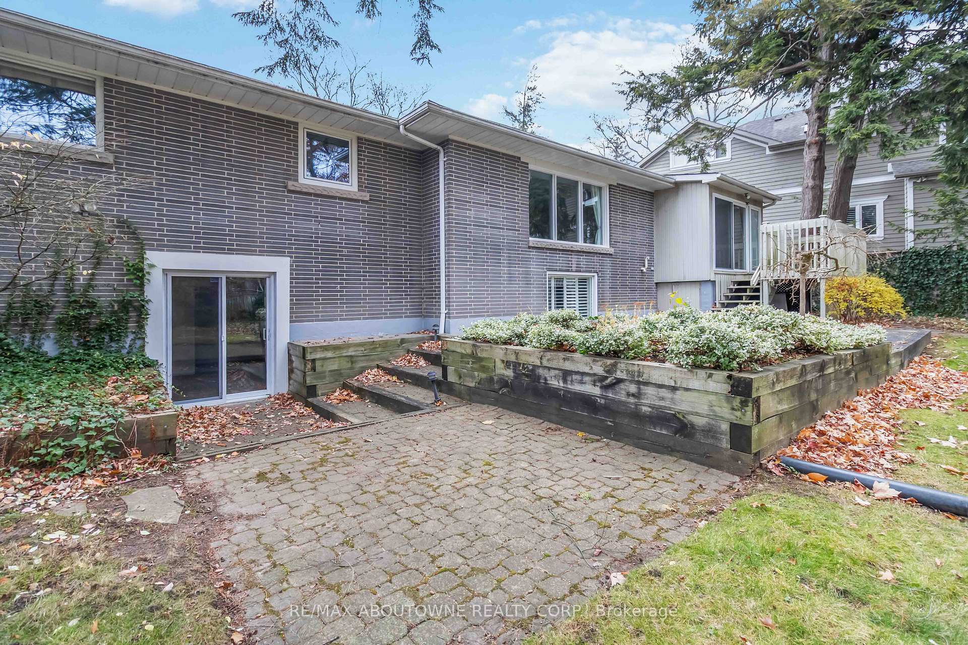 Photo 4 of 1410 Devon Road, Oakville, Morrison — HOMEH