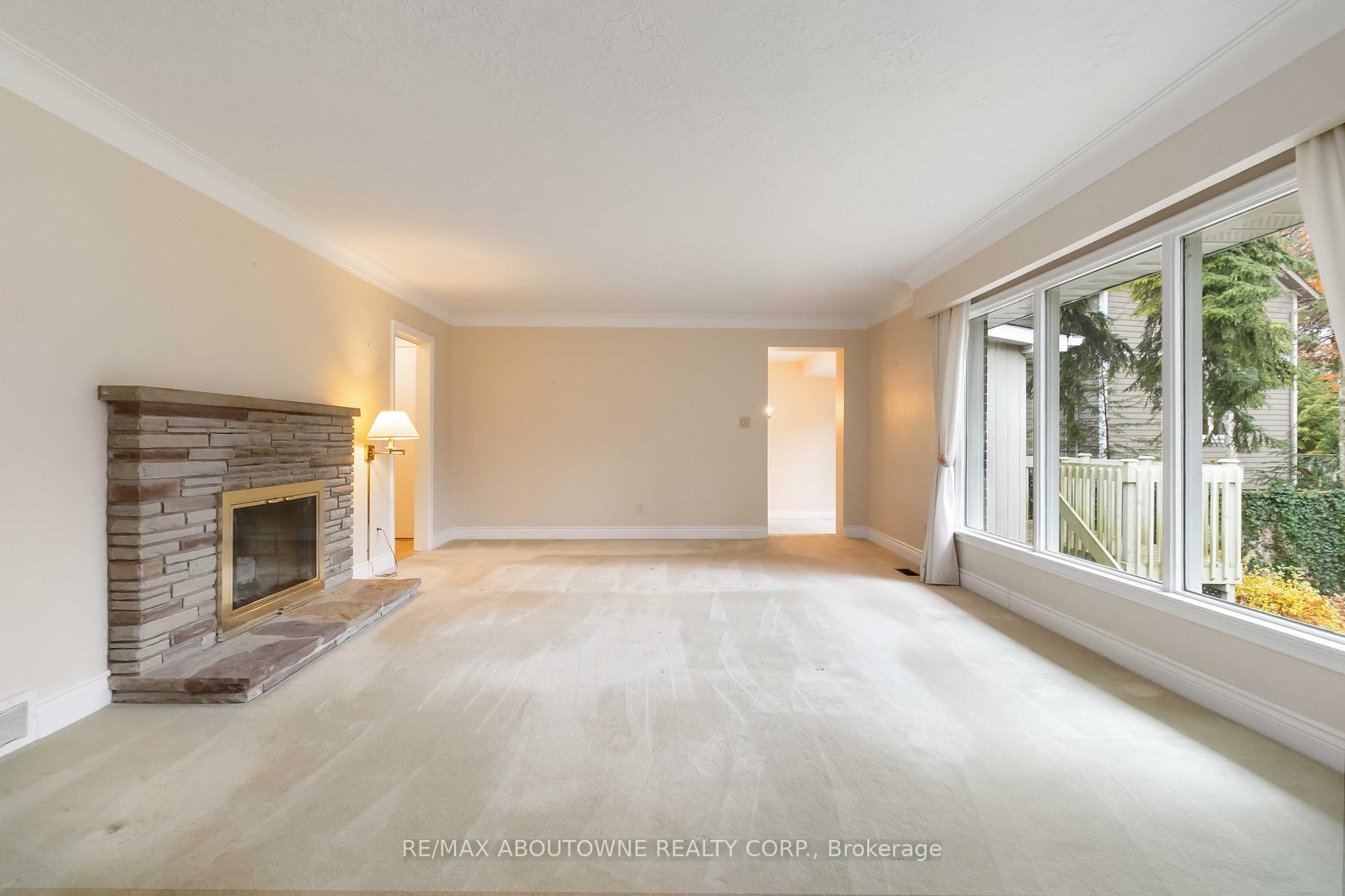 Photo 8 of 1410 Devon Road, Oakville, Morrison — HOMEH