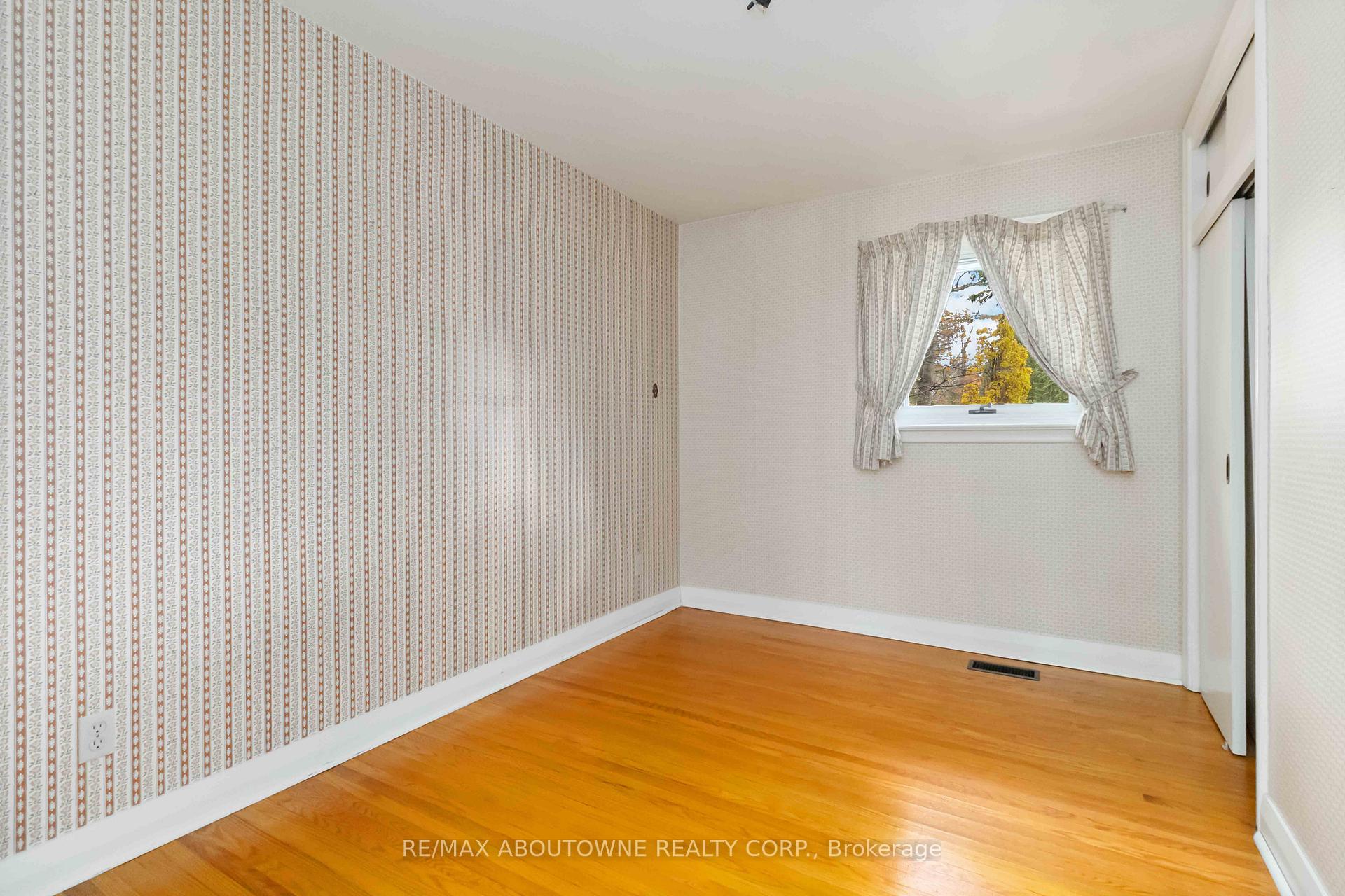Photo 11 of 1410 Devon Road, Oakville, Morrison — HOMEH