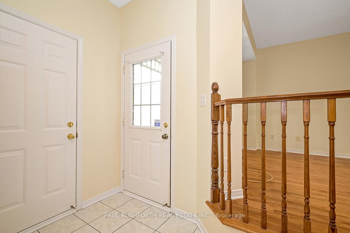 Photo 2 of 1161 Falconcrest Court, Ottawa, Chatelaine Village — HOMEH