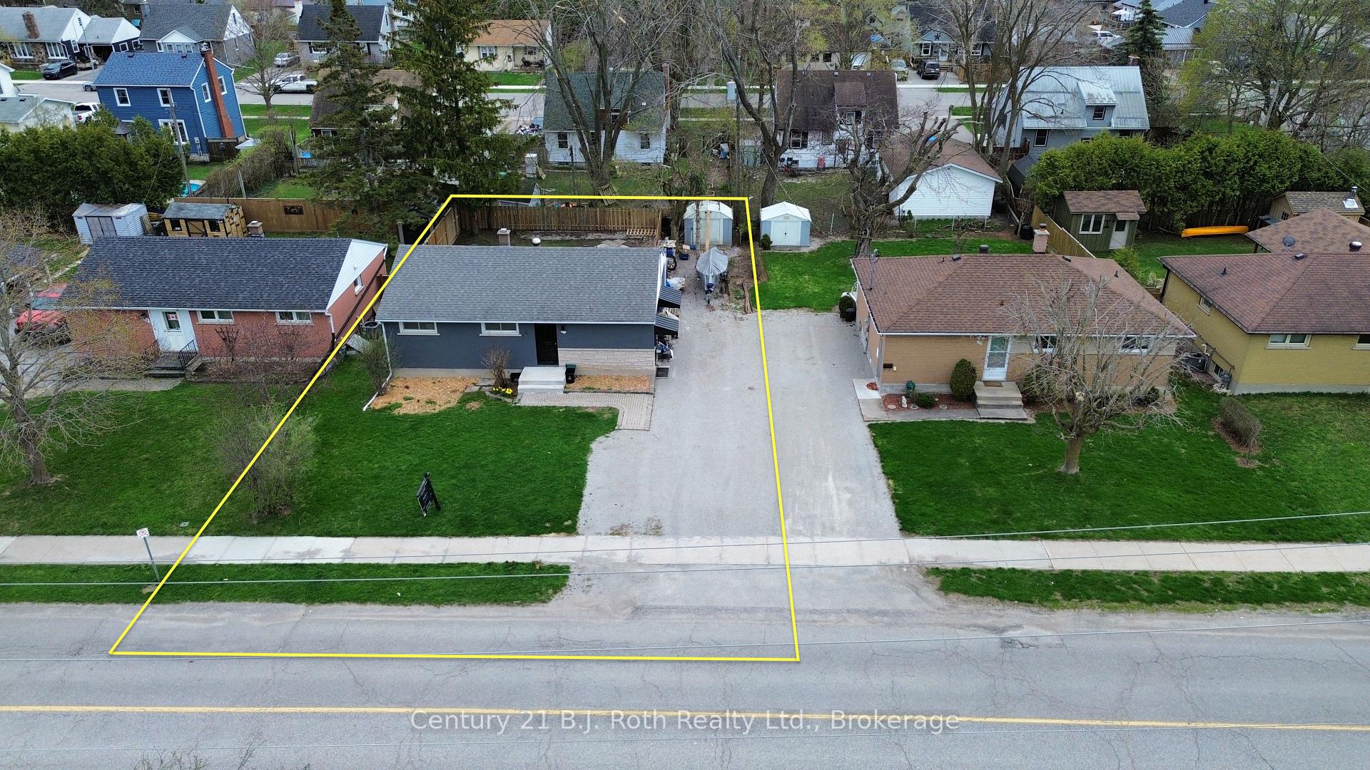 Photo 4 of 311 James Street E, Orillia — HOMEH