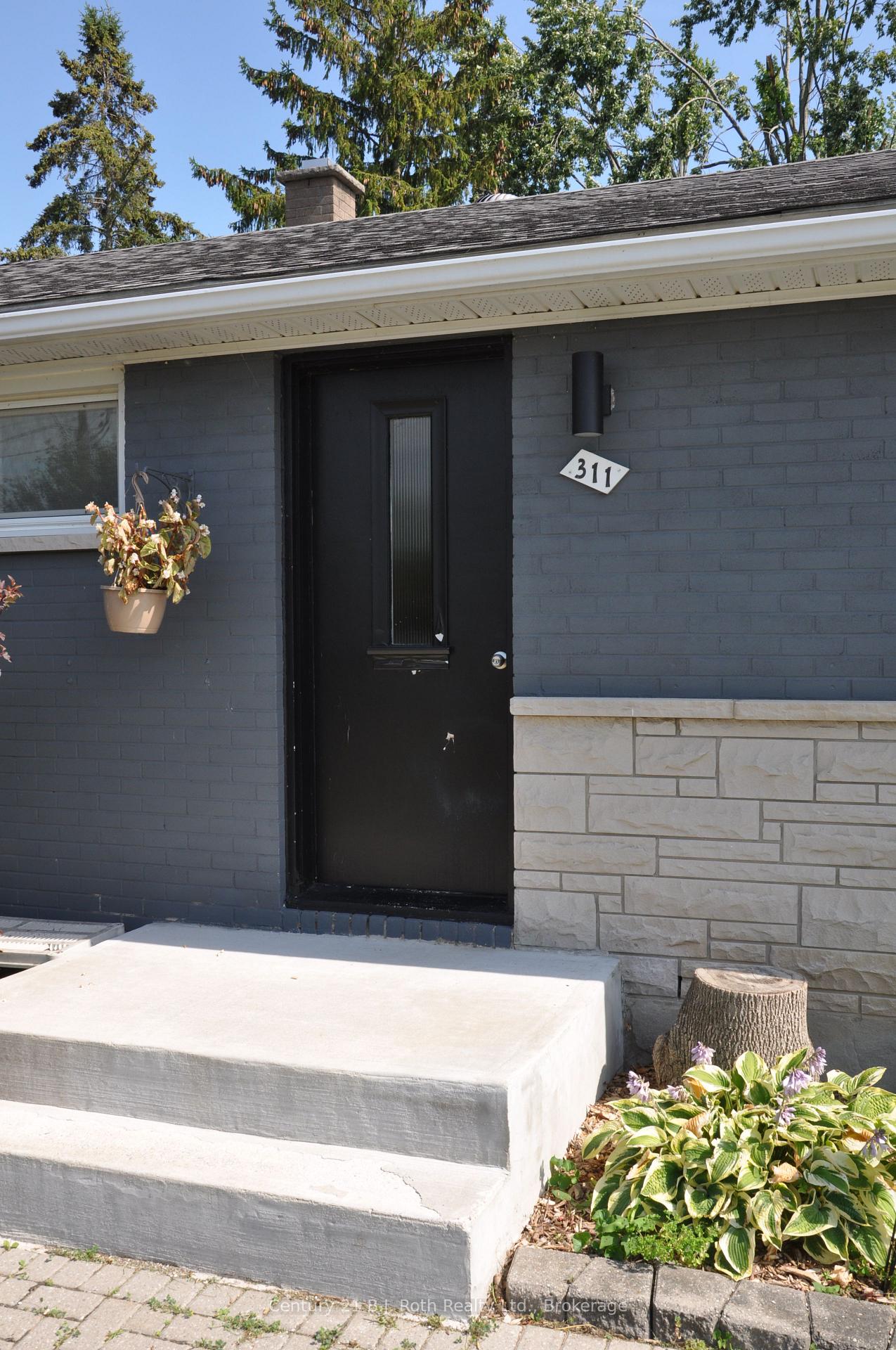 Photo 5 of 311 James Street E, Orillia — HOMEH