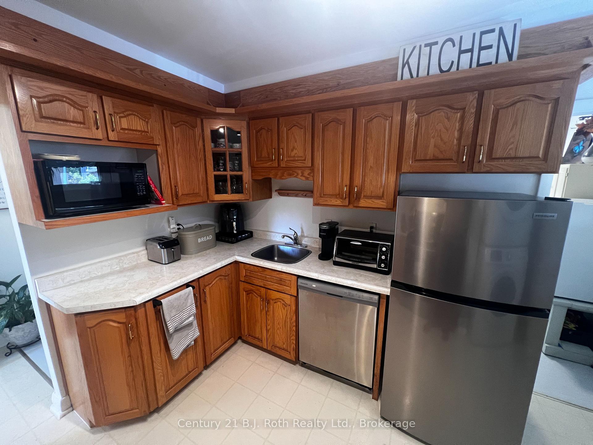 Photo 10 of 311 James Street E, Orillia — HOMEH