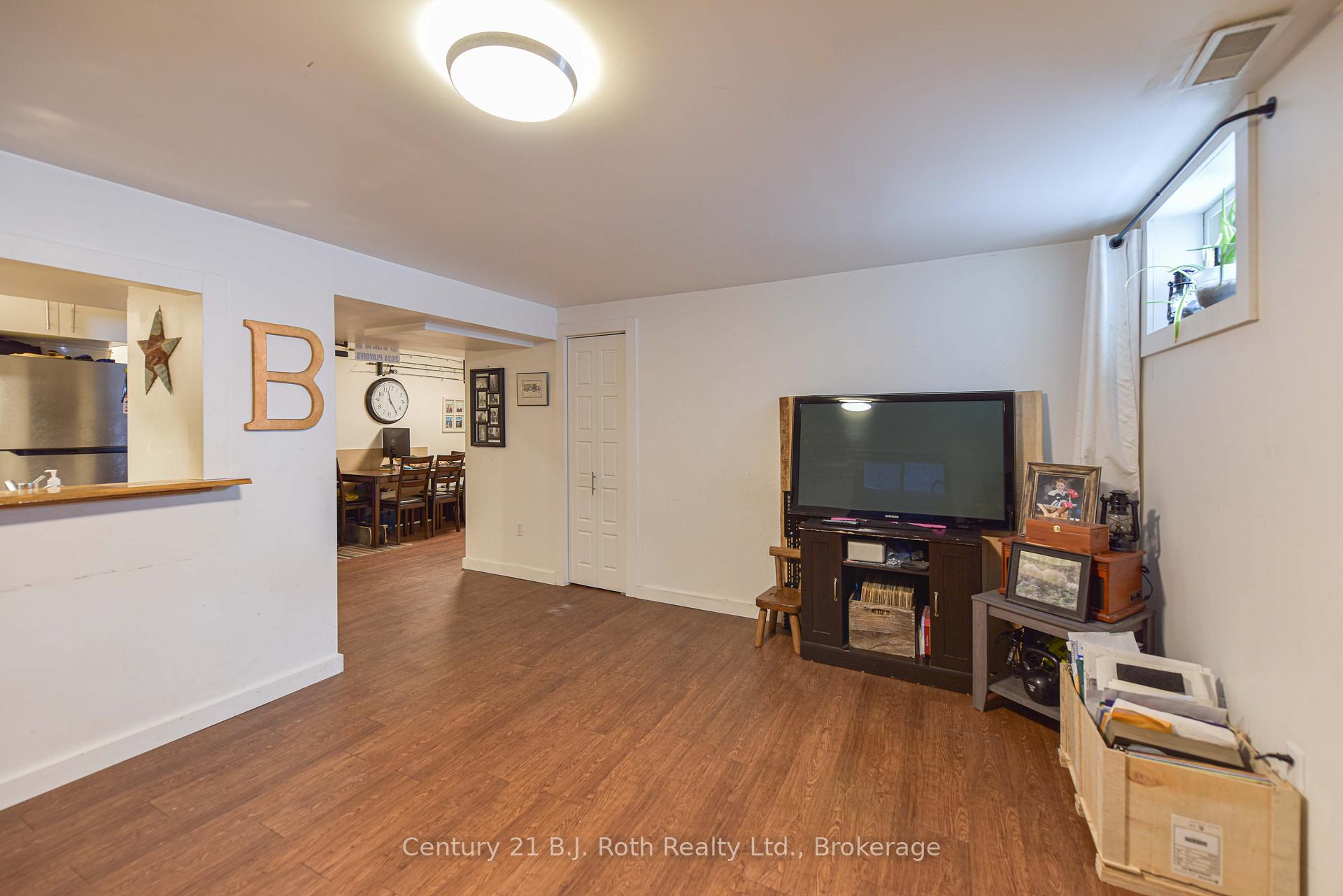 Photo 21 of 311 James Street E, Orillia — HOMEH