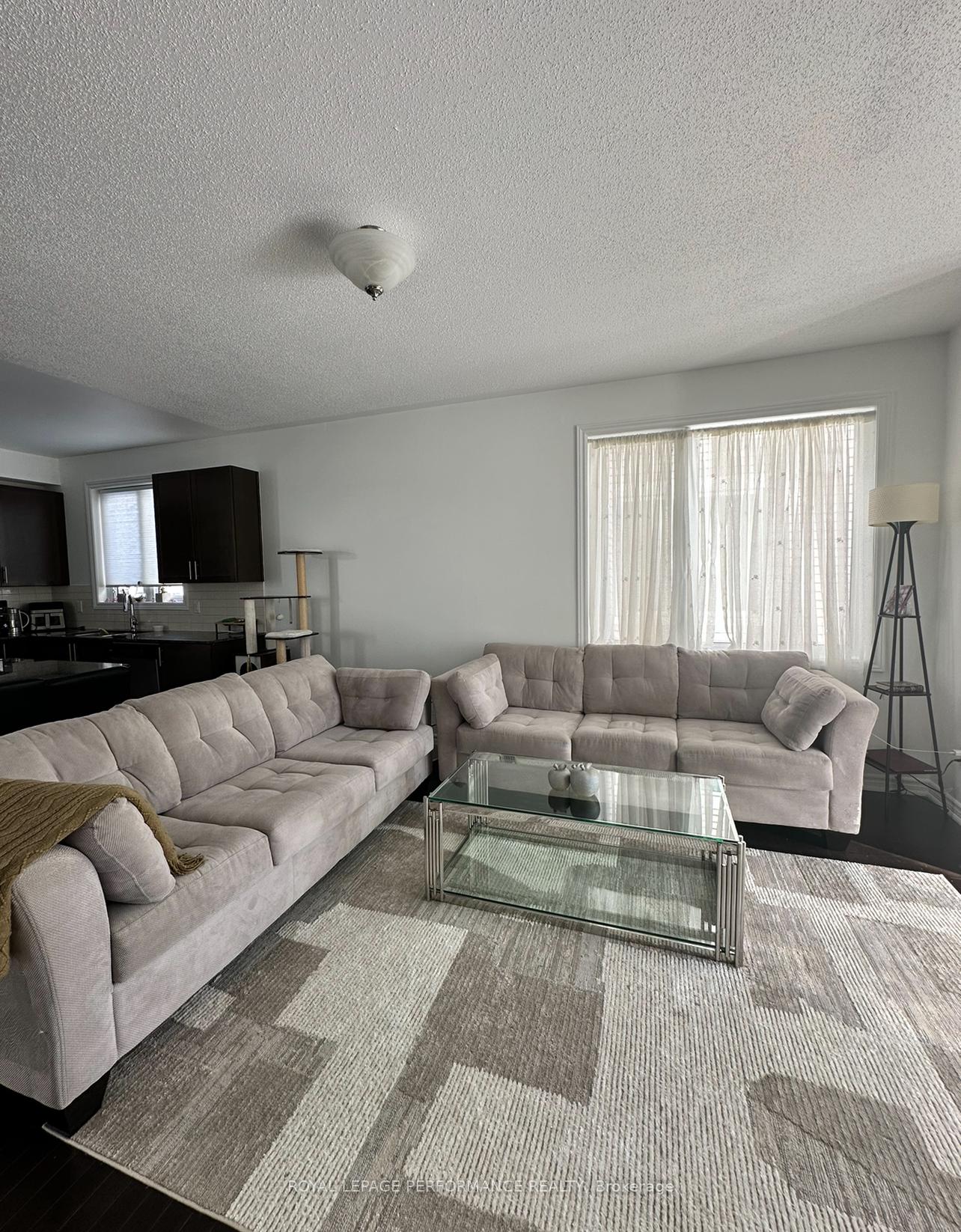 Photo 4 of 8 Dervoy Mews N, Ottawa, Chapel Hill South - Orleans Village — HOMEH