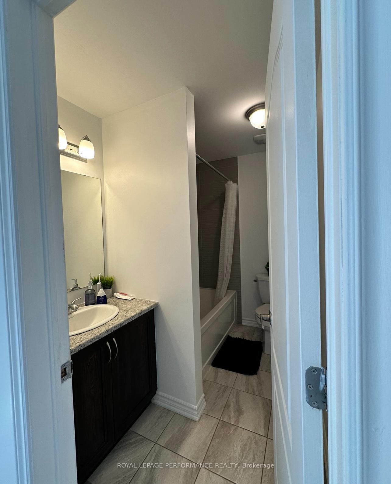 Photo 11 of 8 Dervoy Mews N, Ottawa, Chapel Hill South - Orleans Village — HOMEH