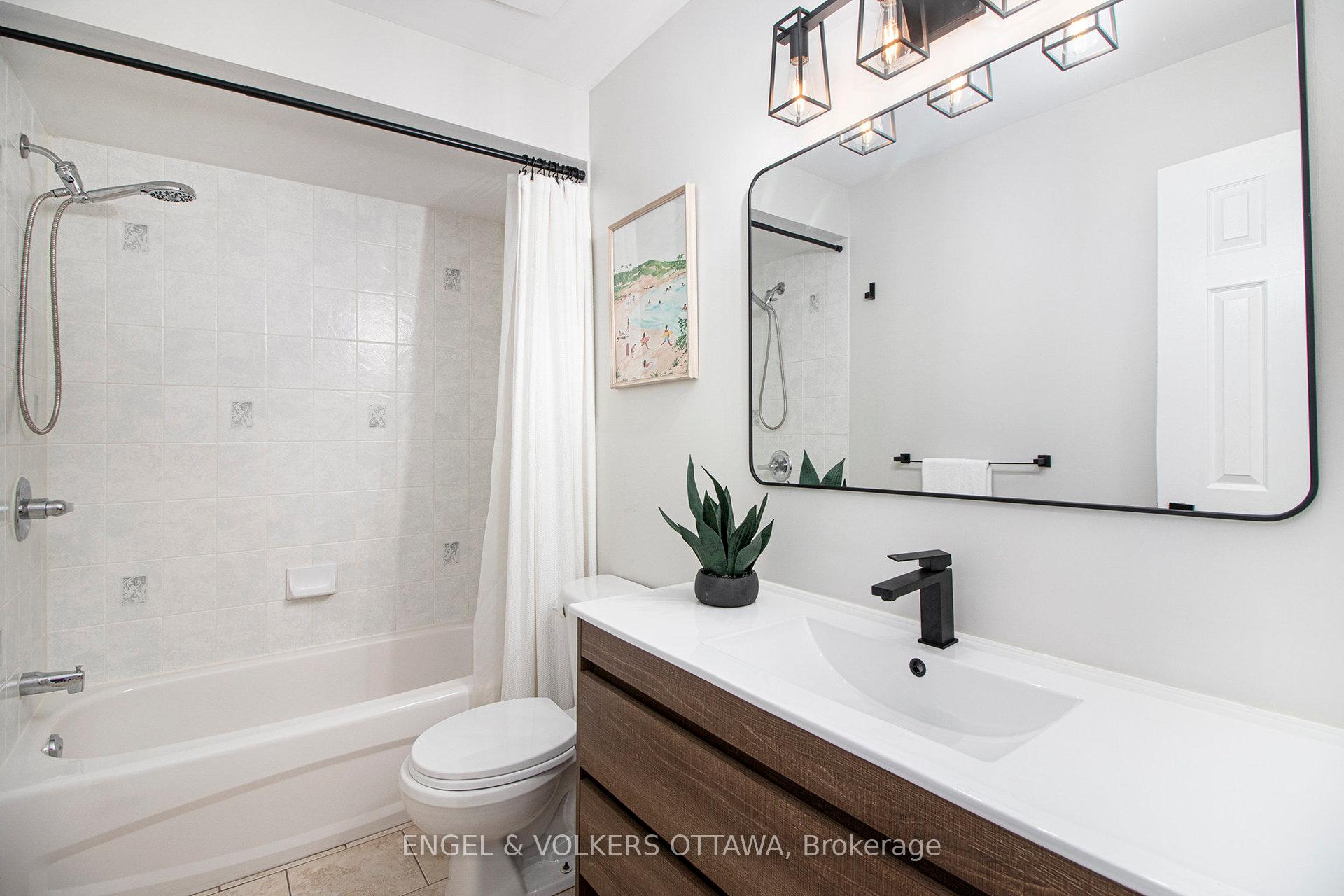 Photo 15 of 2047 Dorima Street, Ottawa, Avalon East — HOMEH
