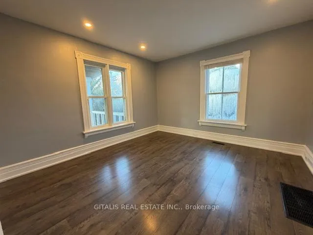 Photo 12 of 2348 Sovereign Street, Oakville, Bronte — HOMEH