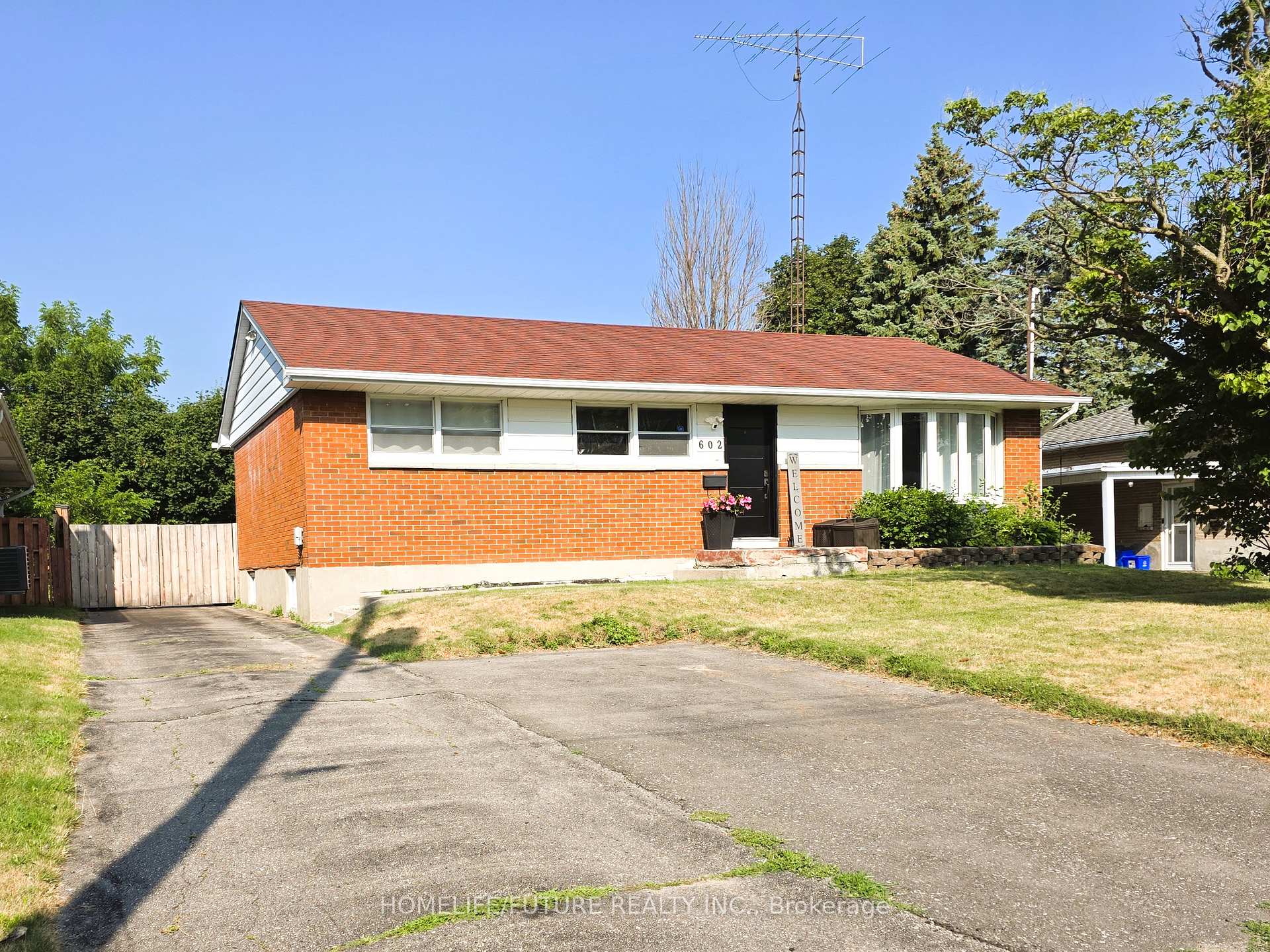 Front of 602 Finucane Street
