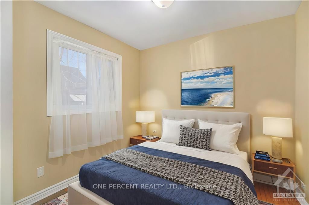 Photo 8 of 542 Main Street, North Dundas, Winchester — HOMEH