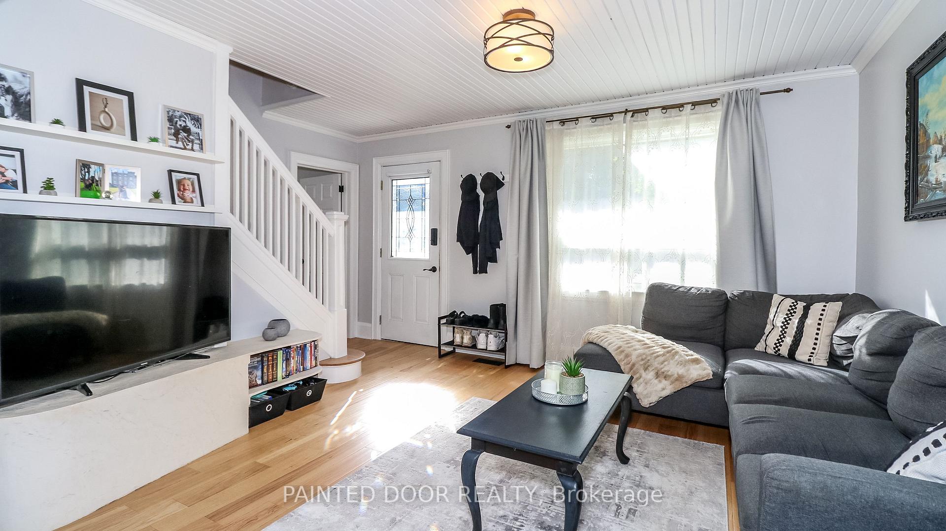 Photo 3 of 156 Nelson Street W, New Tecumseth, Alliston — HOMEH