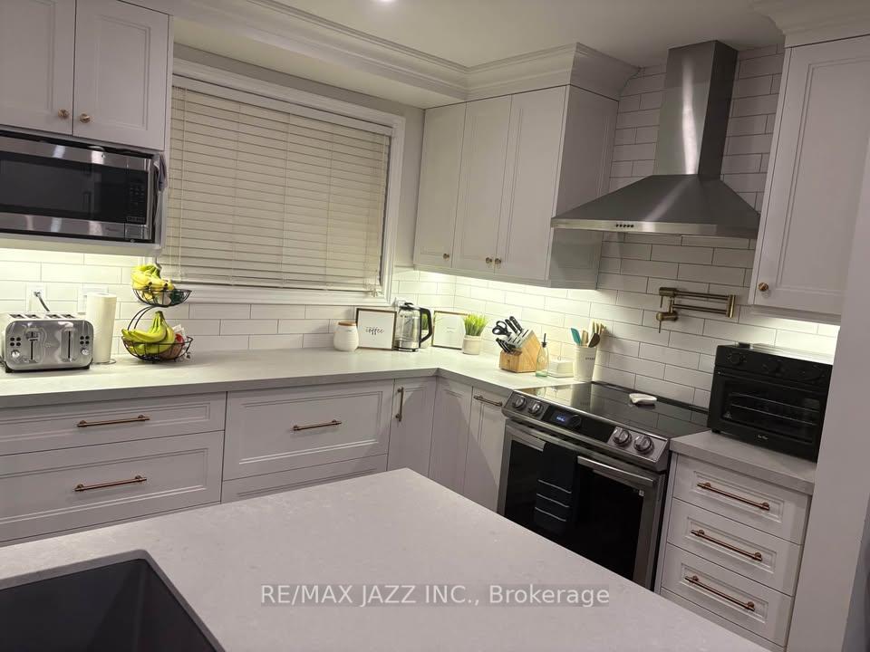 Photo 2 of 1074 Willowdale Avenue, Oshawa, Donevan — HOMEH