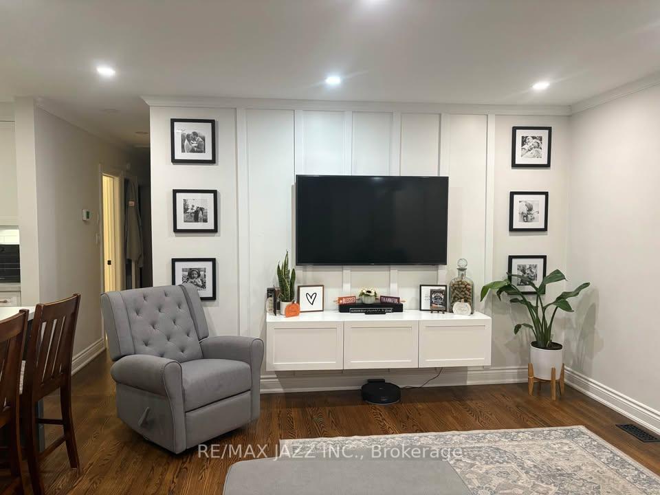 Photo 5 of 1074 Willowdale Avenue, Oshawa, Donevan — HOMEH