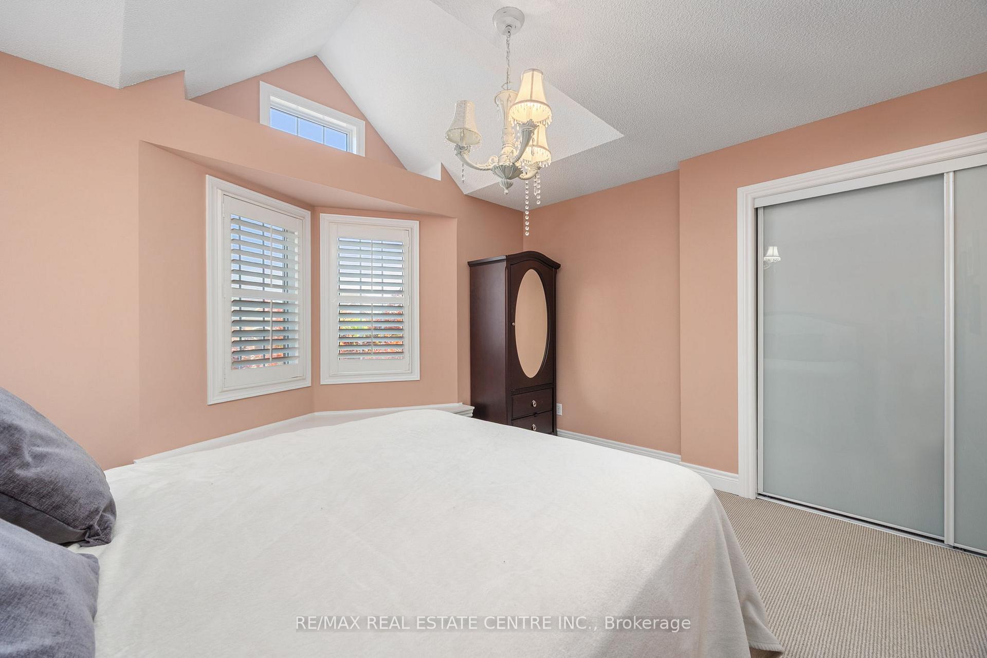 Photo 21 of 2388 Eight Line, Oakville, Joshua Creek — HOMEH