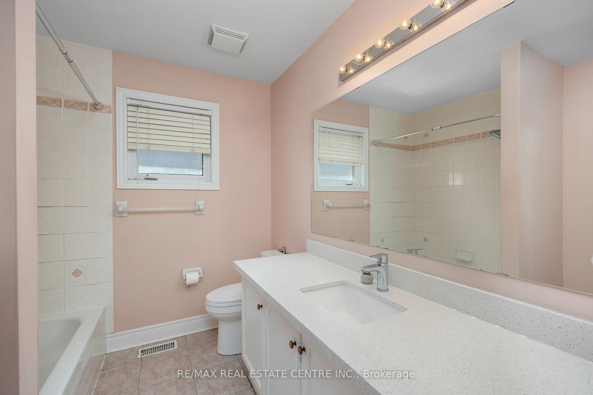 Photo 25 of 2388 Eight Line, Oakville, Joshua Creek — HOMEH