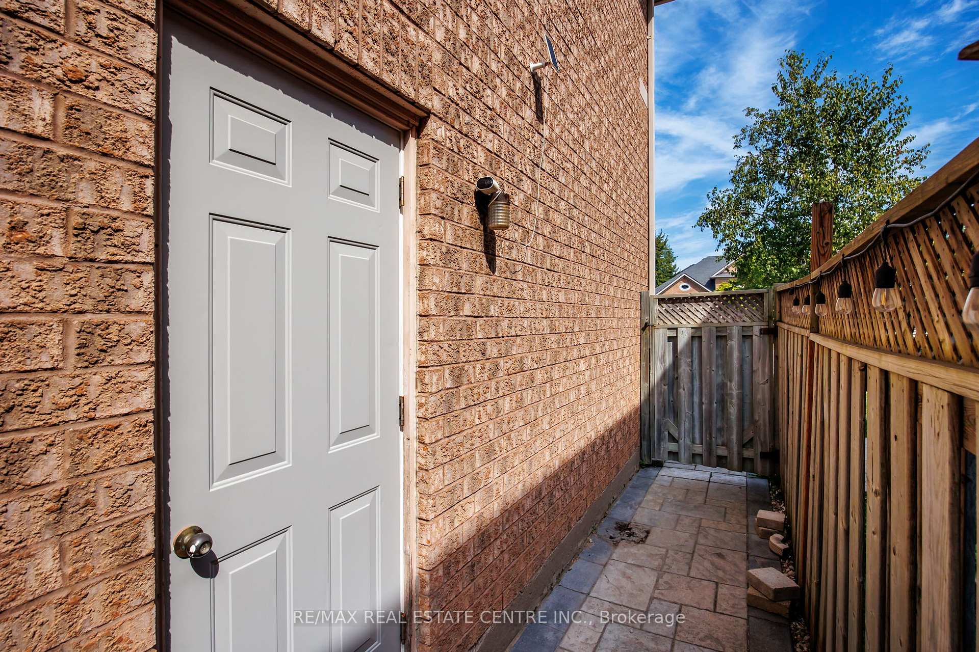 Photo 44 of 2388 Eight Line, Oakville, Joshua Creek — HOMEH