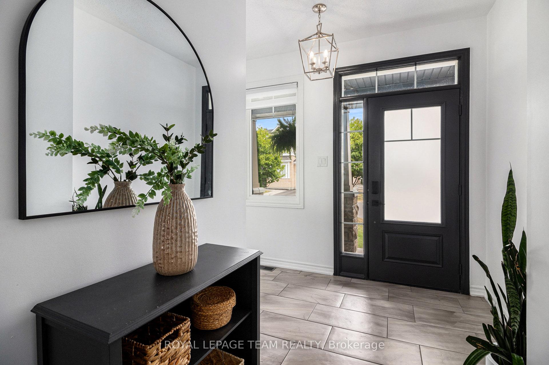 Photo 5 of 283 Casa Grande Circle, Ottawa, Avalon West — HOMEH