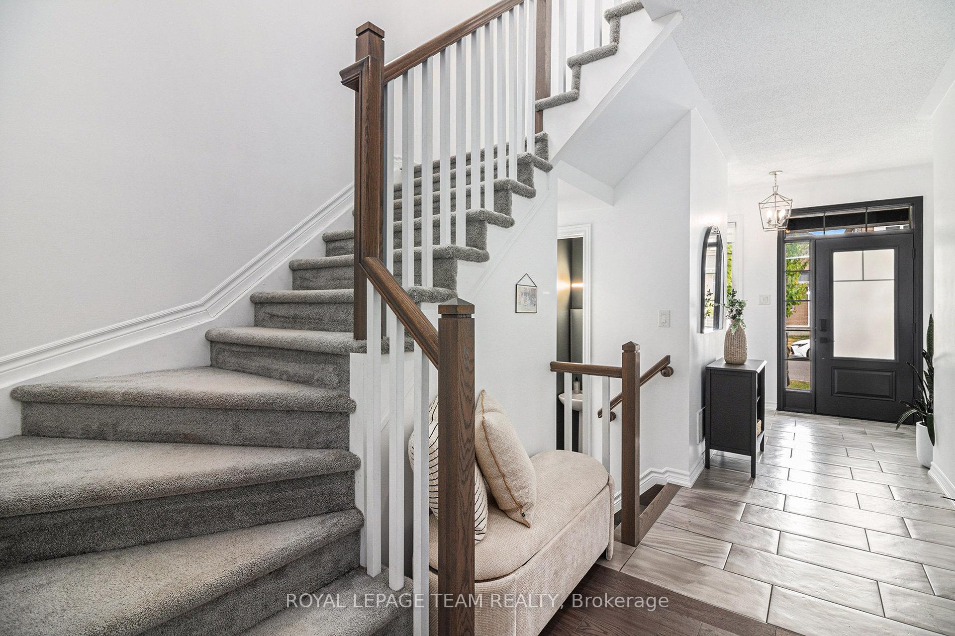 Photo 7 of 283 Casa Grande Circle, Ottawa, Avalon West — HOMEH