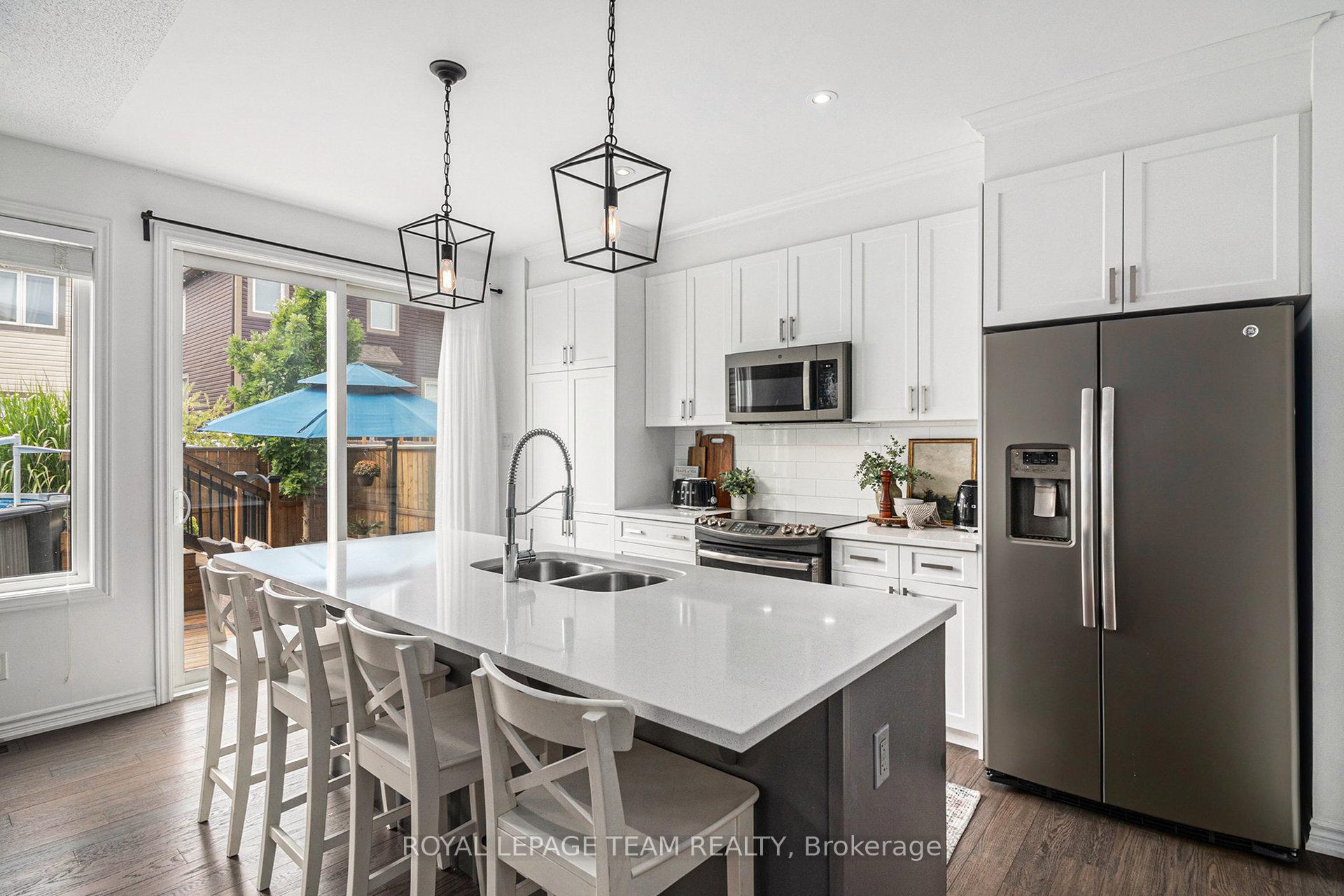 Photo 16 of 283 Casa Grande Circle, Ottawa, Avalon West — HOMEH