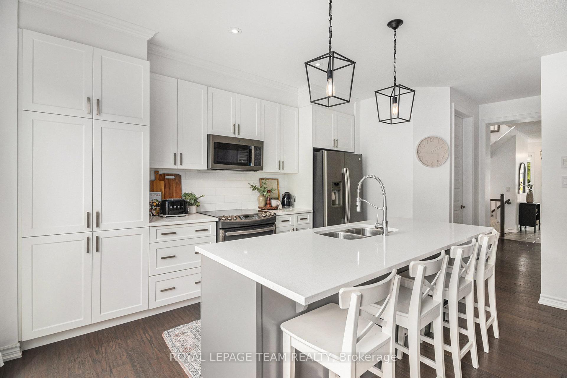 Photo 17 of 283 Casa Grande Circle, Ottawa, Avalon West — HOMEH