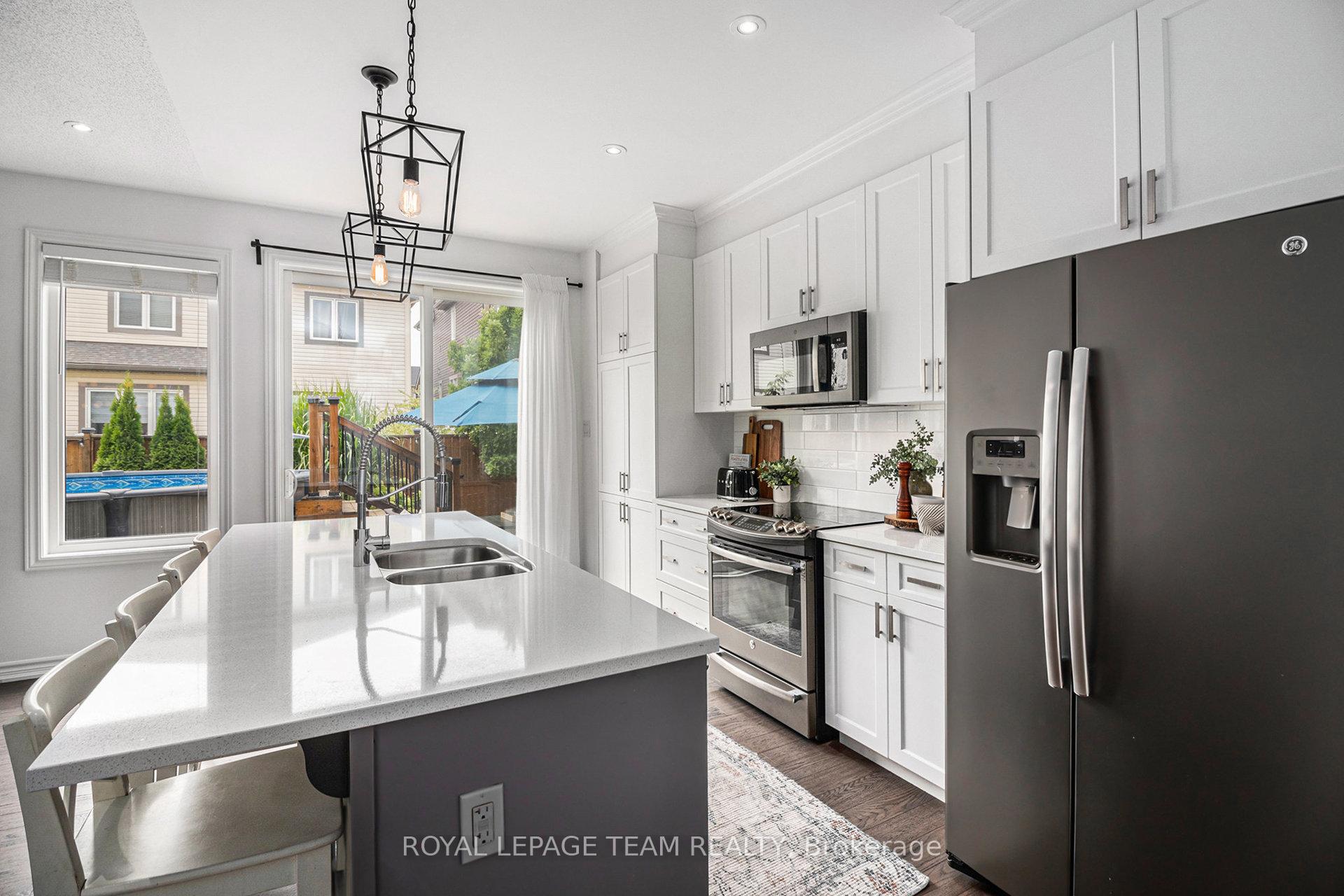 Photo 18 of 283 Casa Grande Circle, Ottawa, Avalon West — HOMEH