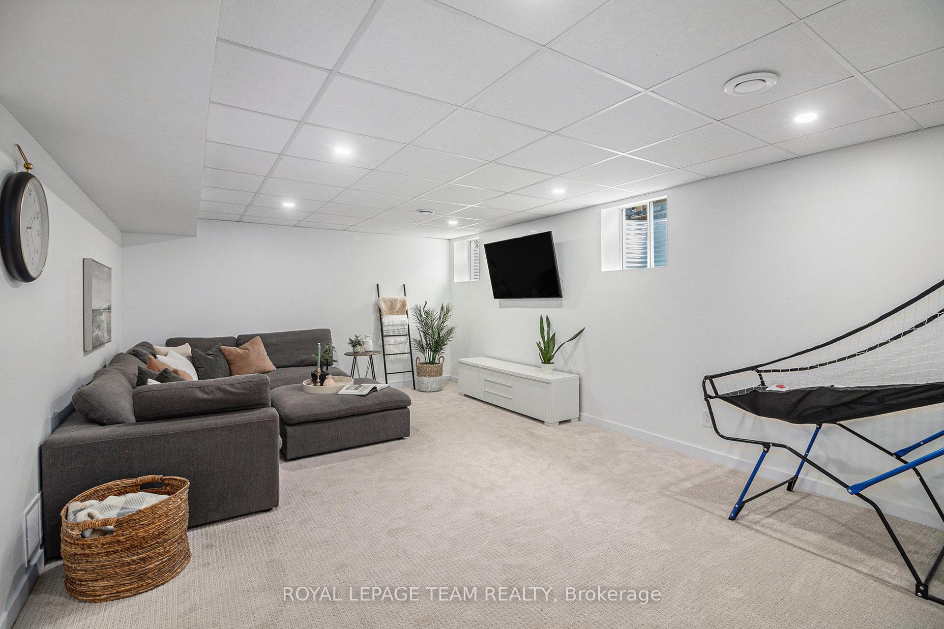 Photo 32 of 283 Casa Grande Circle, Ottawa, Avalon West — HOMEH