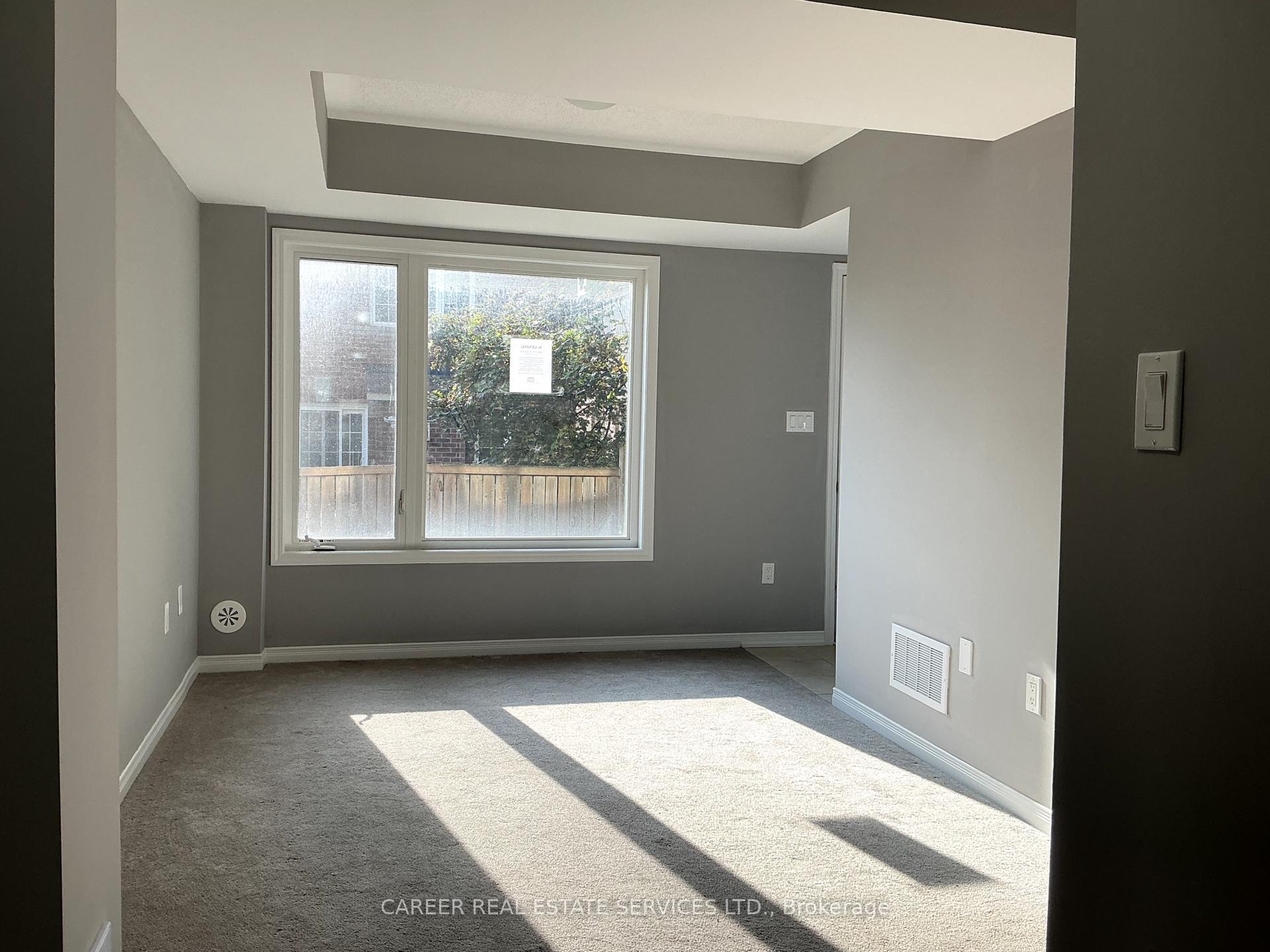 Photo 3 of 1464 Grand Prairie Path, Oshawa, Taunton — HOMEH